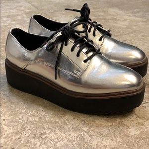 Madden Girl Silver Platform Oxfords 7